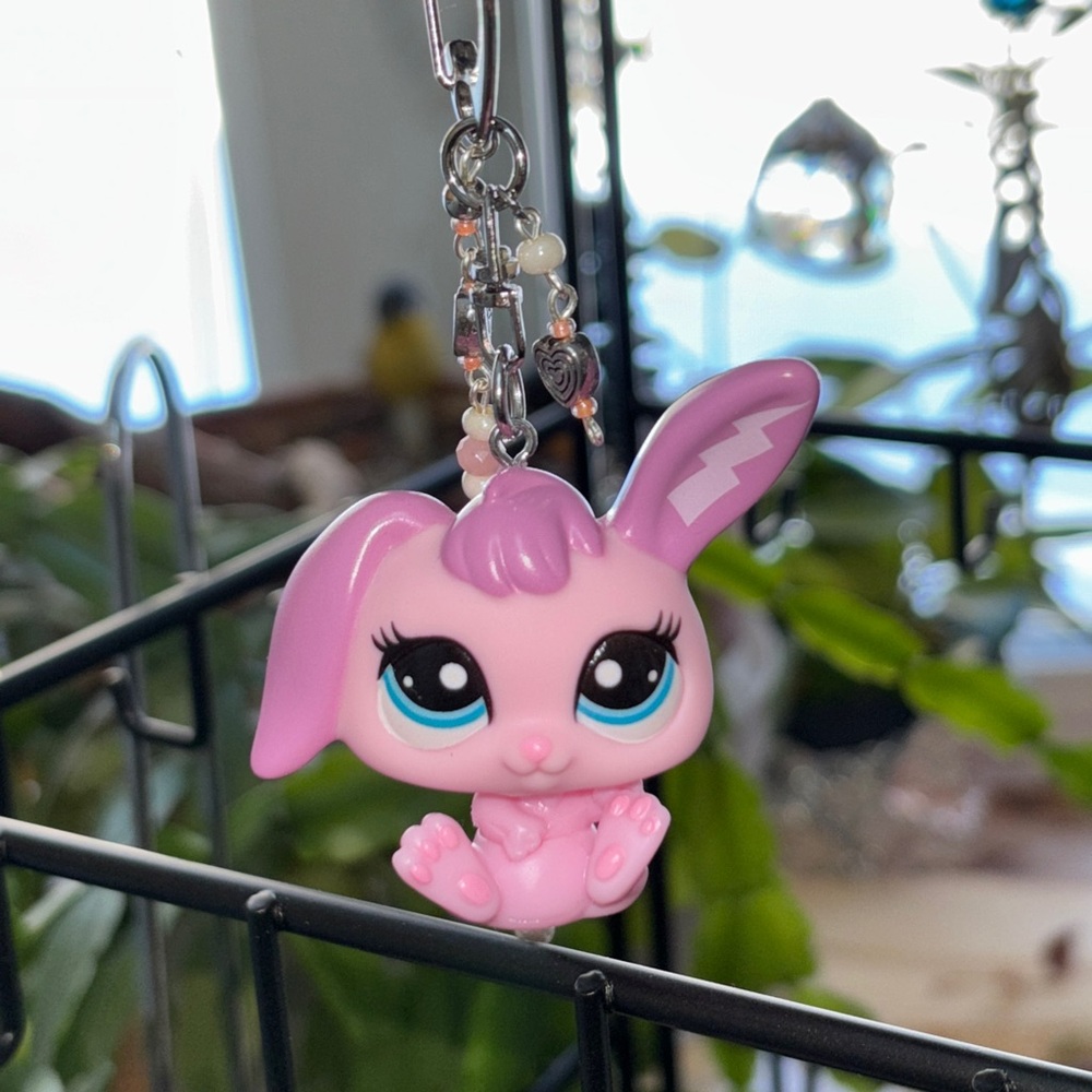 LPS Bunny Bag Charm / Keychain - Picture 1 of 3